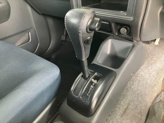 
								2003 SUZUKI JIMNY full									