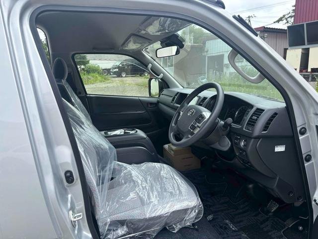 
								2025 TOYOTA HIACE COMMUTER SUPER LONG GL full									