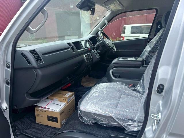 
								2025 TOYOTA HIACE COMMUTER SUPER LONG GL full									