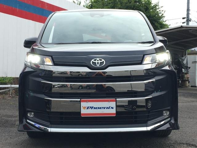 
								2022 TOYOTA NOAH S-Z full									