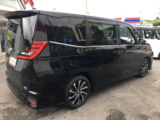 
								2022 TOYOTA NOAH S-Z full									