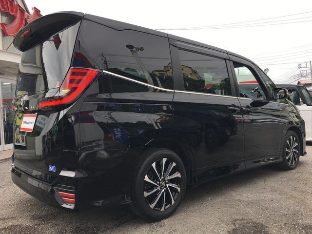 
								2022 TOYOTA NOAH S-Z full									