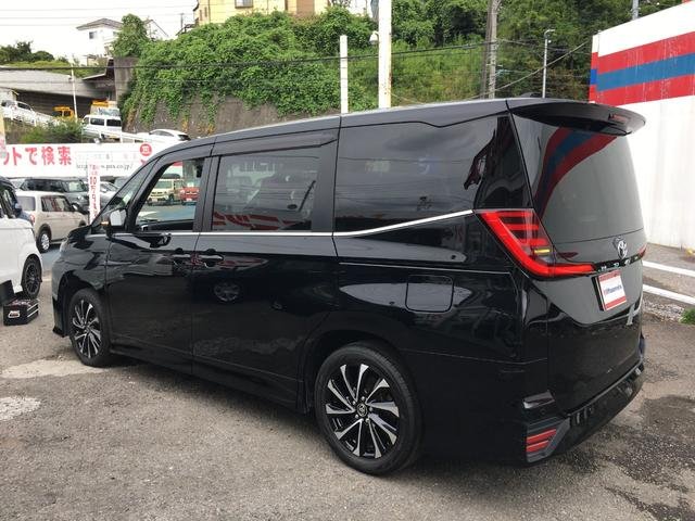 
								2022 TOYOTA NOAH S-Z full									