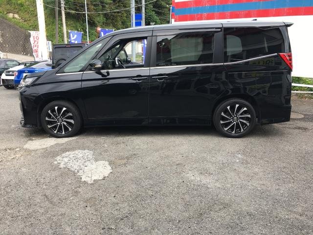 
								2022 TOYOTA NOAH S-Z full									