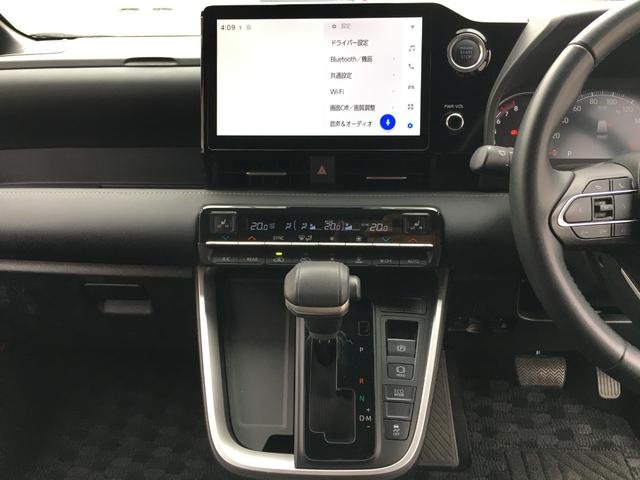 
								2022 TOYOTA NOAH S-Z full									
