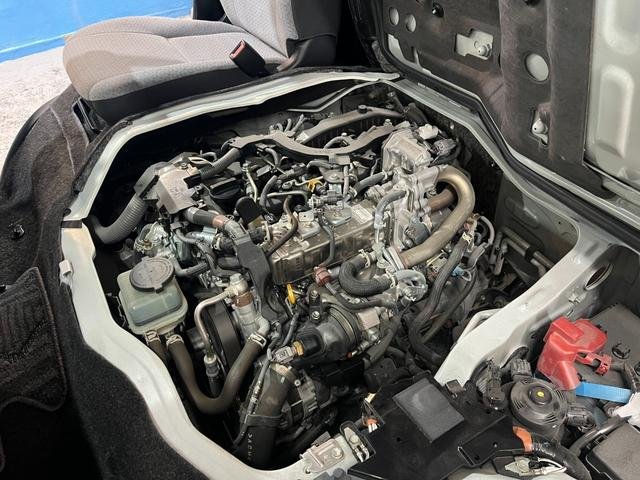 
								2024 TOYOTA HIACE COMMUTER SUPER LONG GL TURBO full									