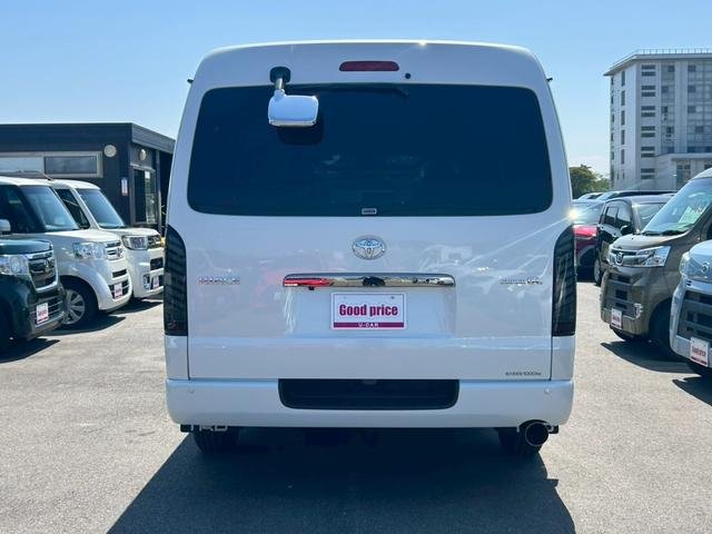 
								2022 TOYOTA HIACE VAN 5S full									
