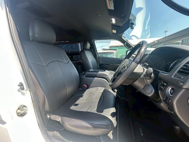 
								2022 TOYOTA HIACE VAN 5S full									