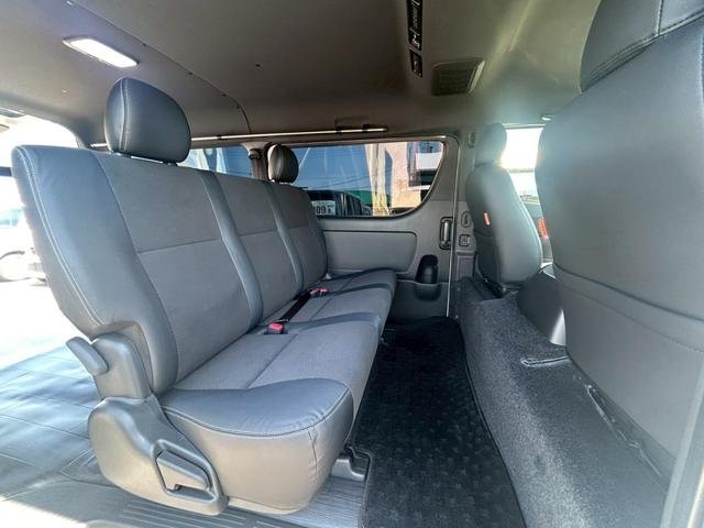 
								2022 TOYOTA HIACE VAN 5S full									