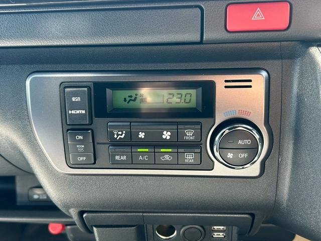
								2022 TOYOTA HIACE VAN 5S full									