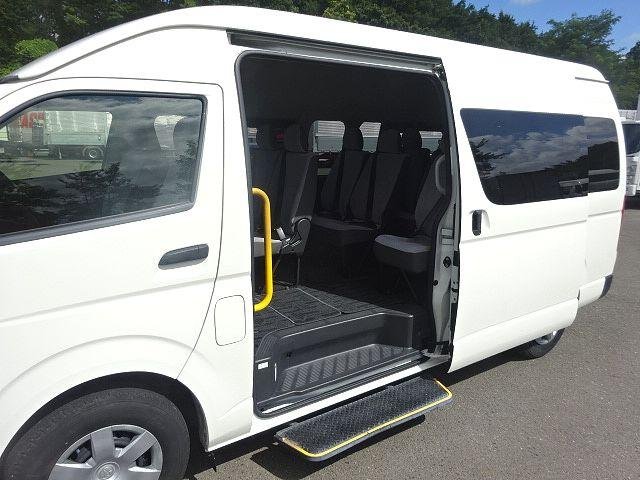 
								2017 TOYOTA HIACE COMMUTER SUPER LONG GL full									