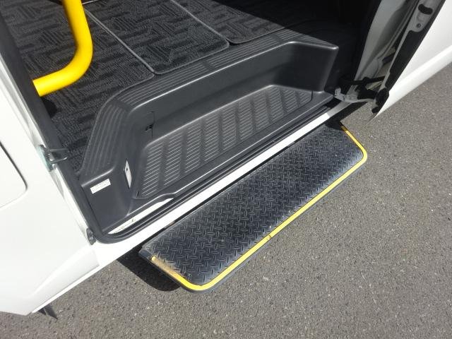 
								2017 TOYOTA HIACE COMMUTER SUPER LONG GL full									