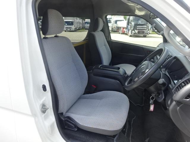 
								2017 TOYOTA HIACE COMMUTER SUPER LONG GL full									