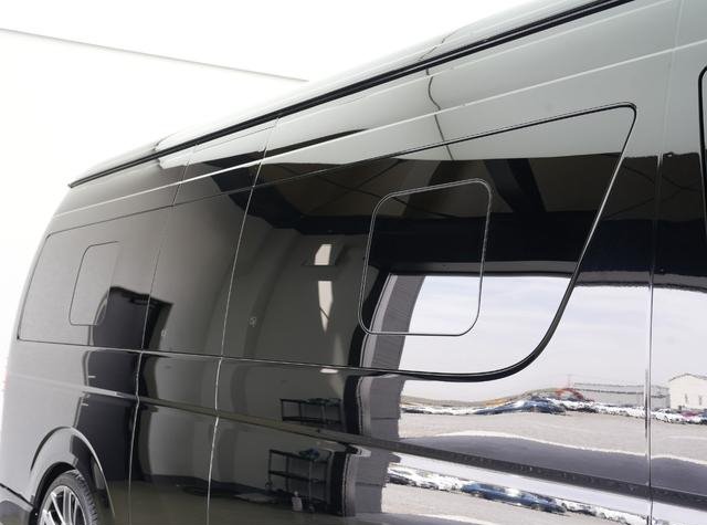 
								2023 TOYOTA HIACE COMMUTER GL full									