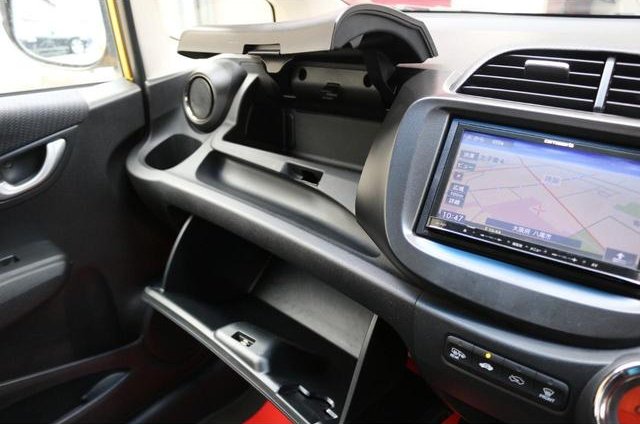 
								2013 HONDA FIT RS full									