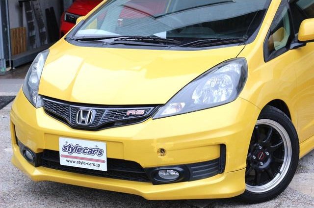 
								2013 HONDA FIT RS full									
