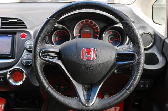 
								2013 HONDA FIT RS full									