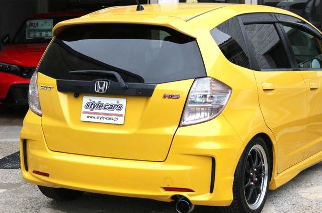 
								2013 HONDA FIT RS full									