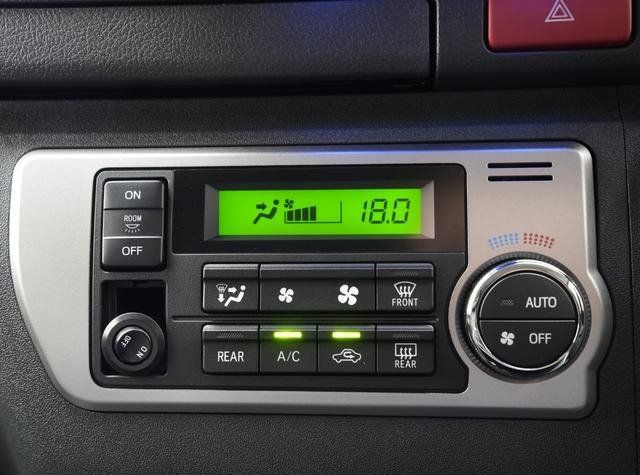 
								2023 TOYOTA HIACE COMMUTER GL full									