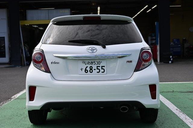 
								2016 TOYOTA VITZ RS full									
