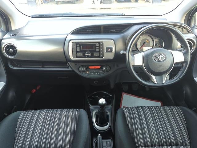 
								2016 TOYOTA VITZ RS full									