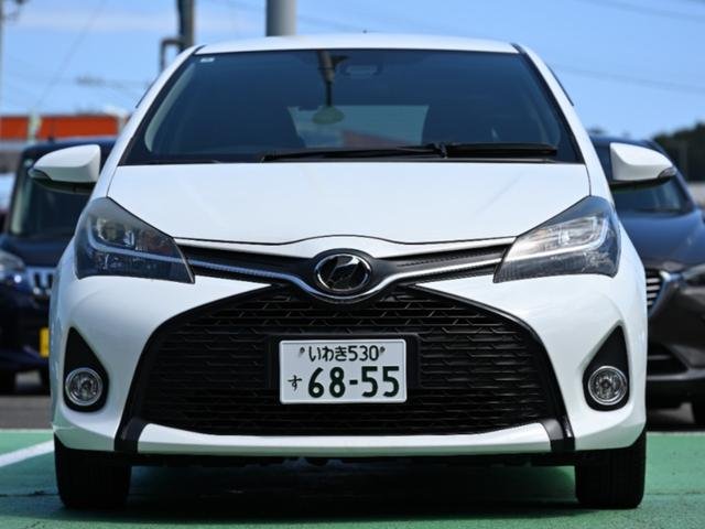 
								2016 TOYOTA VITZ RS full									