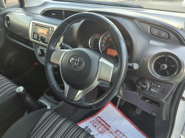 
								2016 TOYOTA VITZ RS full									