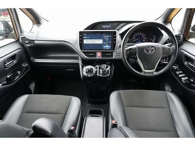 
								2020 TOYOTA NOAH HYBRID SI WxB II full									
