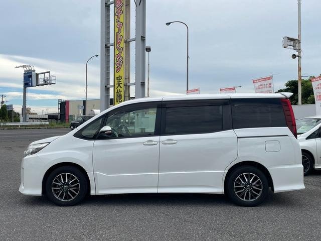 
								2015 TOYOTA NOAH SI full									