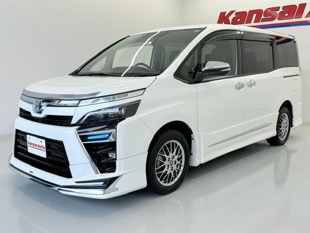 
								2021 TOYOTA VOXY HYBRID ZS KIRAMEKI III full									