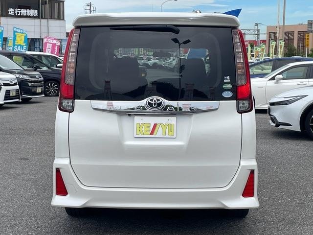 
								2015 TOYOTA NOAH SI full									