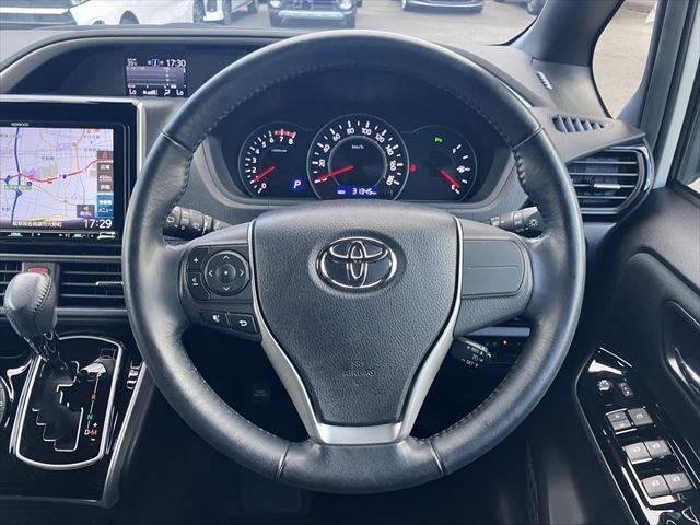 
								2019 TOYOTA VOXY ZS KIRAMEKI II full									