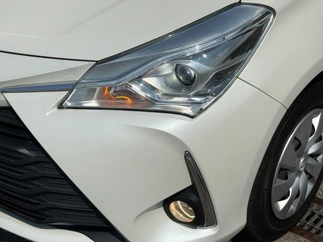 
								2020 TOYOTA VITZ F SAFETY EDITION III full									