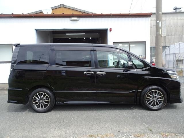 
								2015 TOYOTA VOXY ZS full									