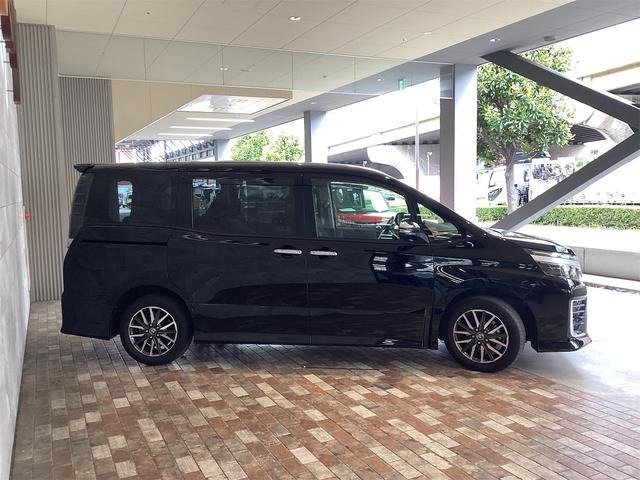 
								2016 TOYOTA VOXY ZS KIRAMEKI II full									