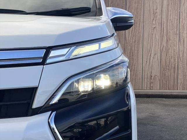 
								2019 TOYOTA VOXY ZS KIRAMEKI II full									