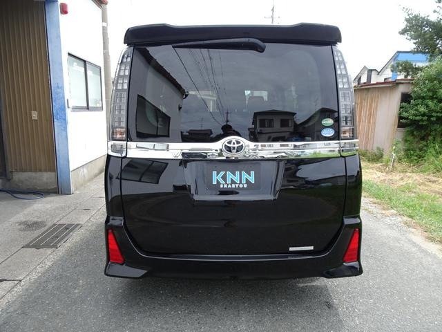 
								2015 TOYOTA VOXY ZS full									