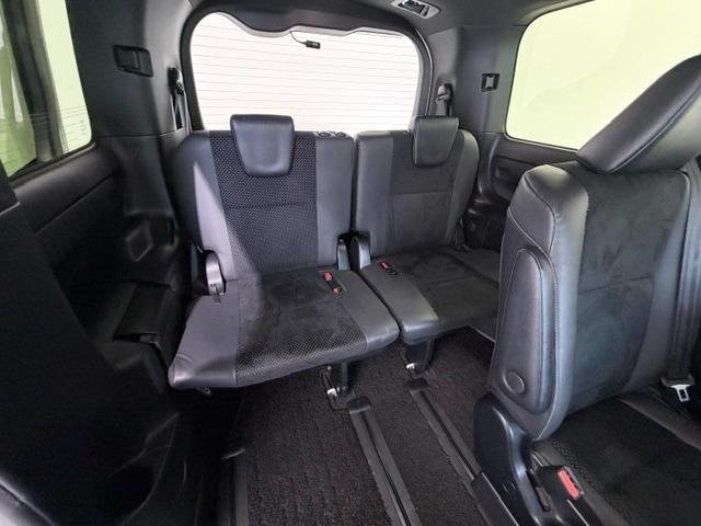 
								2021 TOYOTA VOXY HYBRID ZS KIRAMEKI III full									