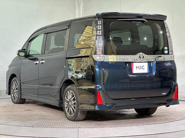 
								2017 TOYOTA VOXY ZS KIRAMEKI II full									