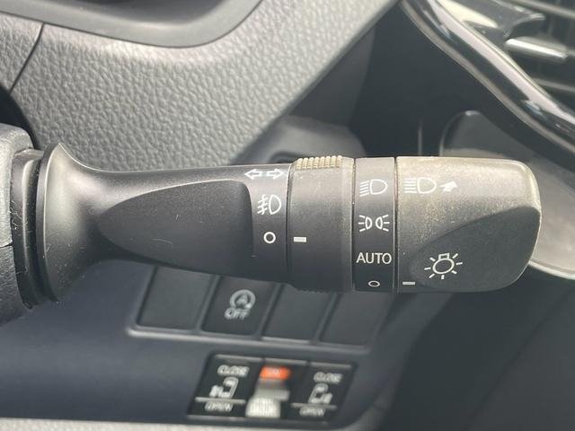 
								2015 TOYOTA NOAH SI full									