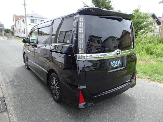 
								2015 TOYOTA VOXY ZS full									