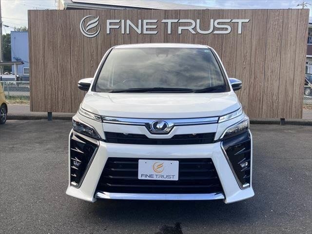 
								2019 TOYOTA VOXY ZS KIRAMEKI II full									