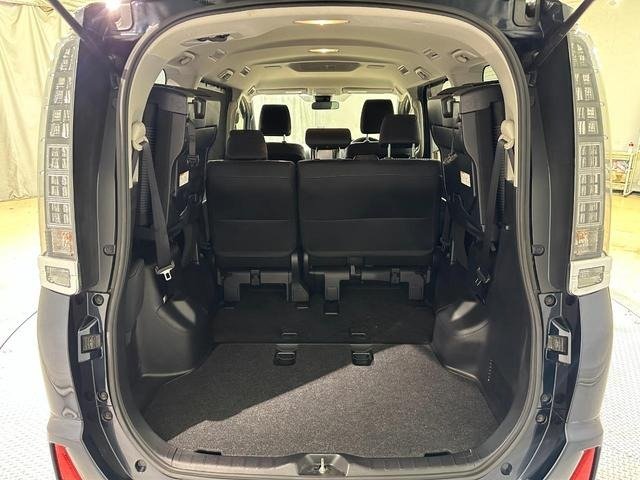 
								2017 TOYOTA VOXY ZS KIRAMEKI II full									
