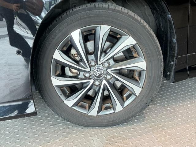 
								2022 TOYOTA VOXY S-Z full									