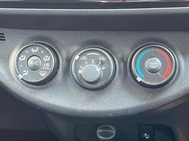 
								2017 TOYOTA VITZ F full									