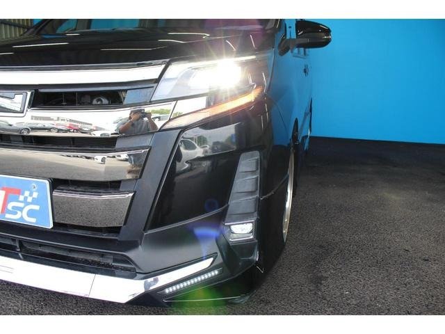 
								2017 TOYOTA NOAH SI full									