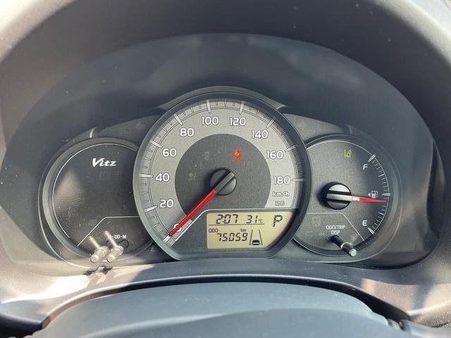 
								2017 TOYOTA VITZ F full									