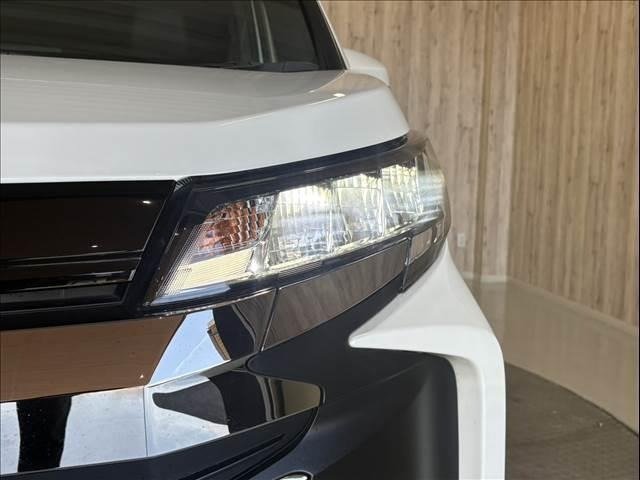 
								2022 TOYOTA NOAH HYBRID S-Z full									