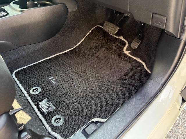 
								2020 TOYOTA VITZ F SAFETY EDITION III full									