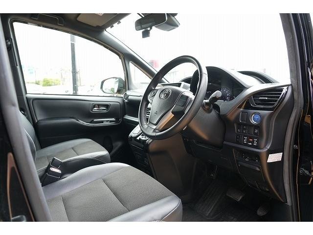 
								2020 TOYOTA NOAH HYBRID SI WxB II full									
